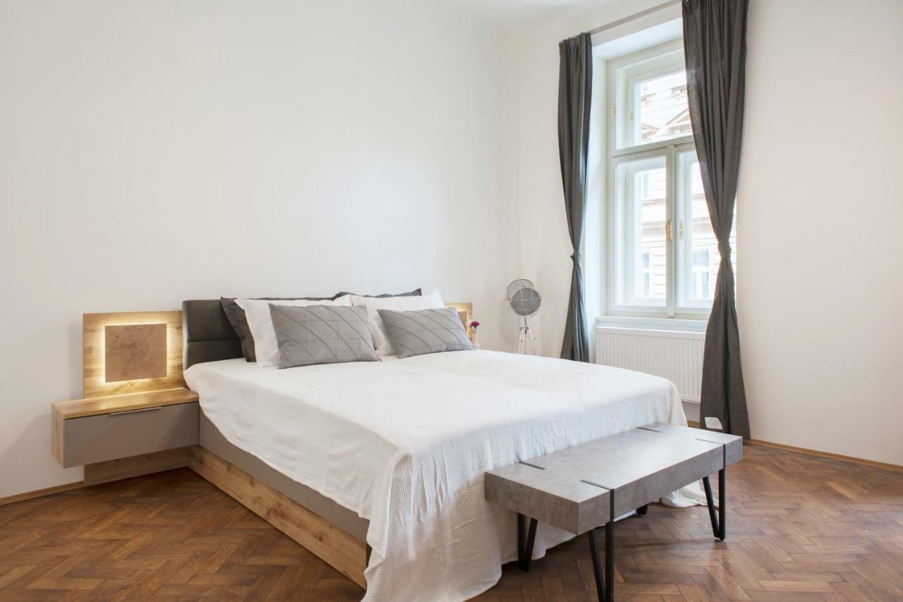 Kent Ridge Loft Leilighet Praha Eksteriør bilde