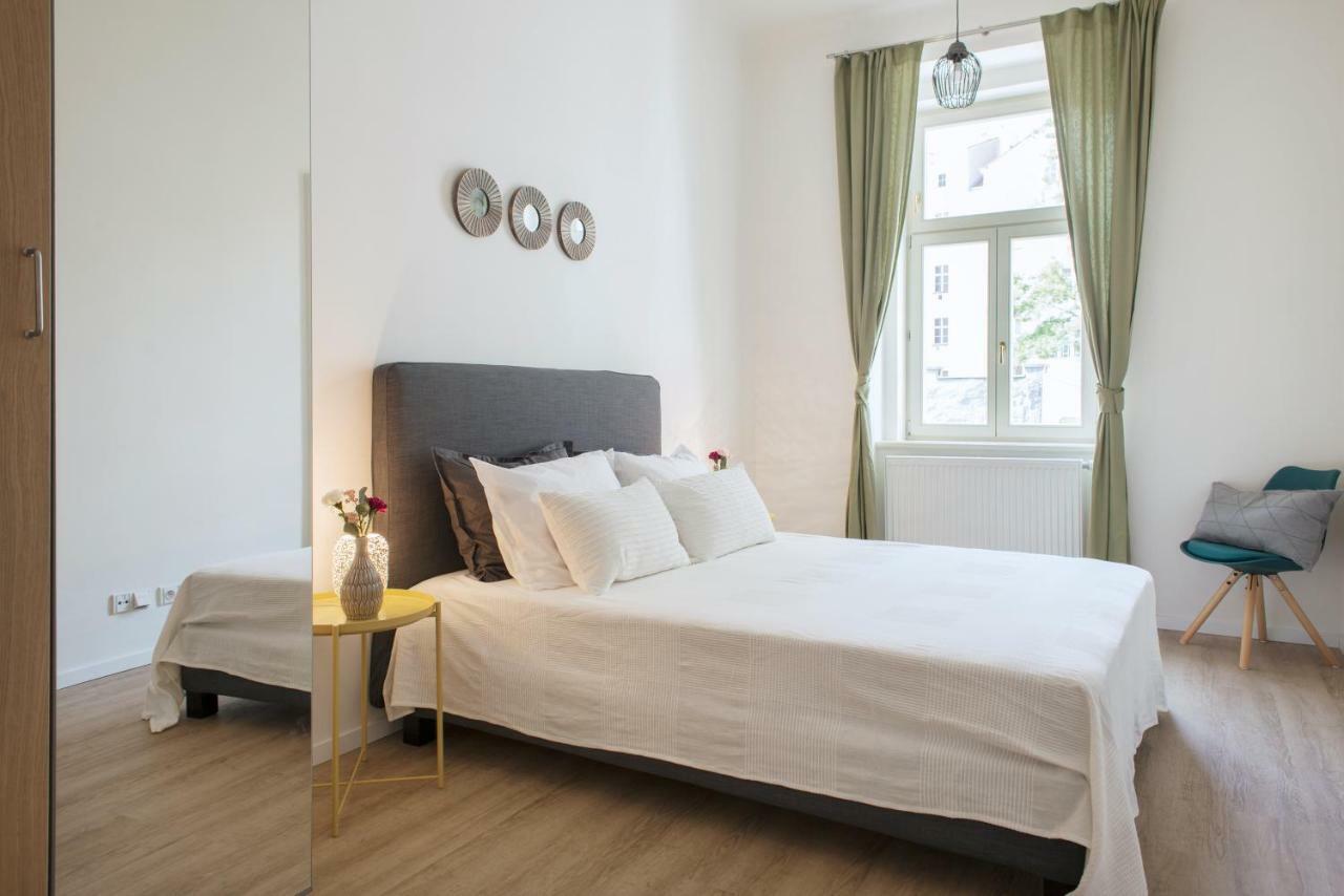 Kent Ridge Loft Leilighet Praha Eksteriør bilde