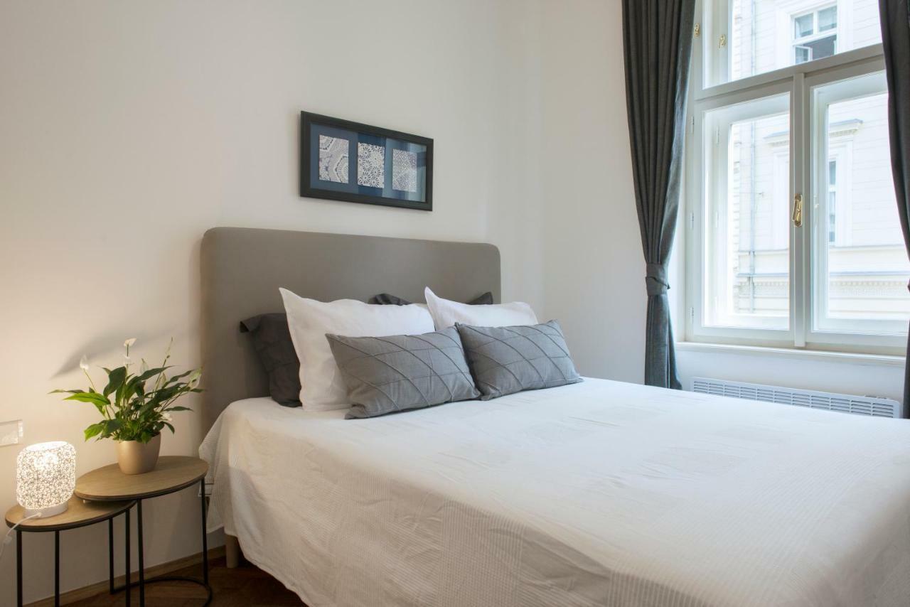 Kent Ridge Loft Leilighet Praha Eksteriør bilde